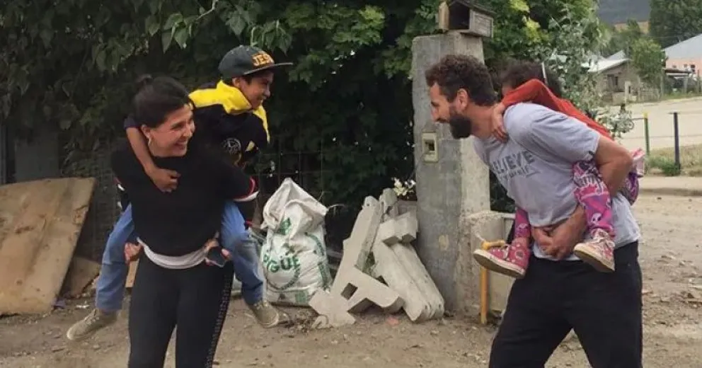 Una de las incontables actividades que Fundación Sí realiza en los barrios de Bariloche. 
