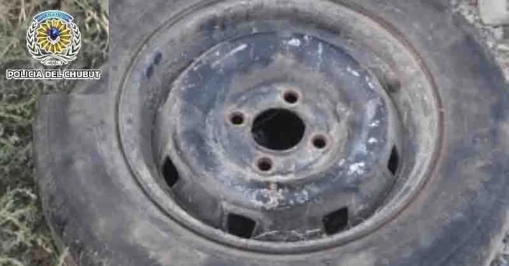 Al darle la voz de alto, el sospechoso huyó.