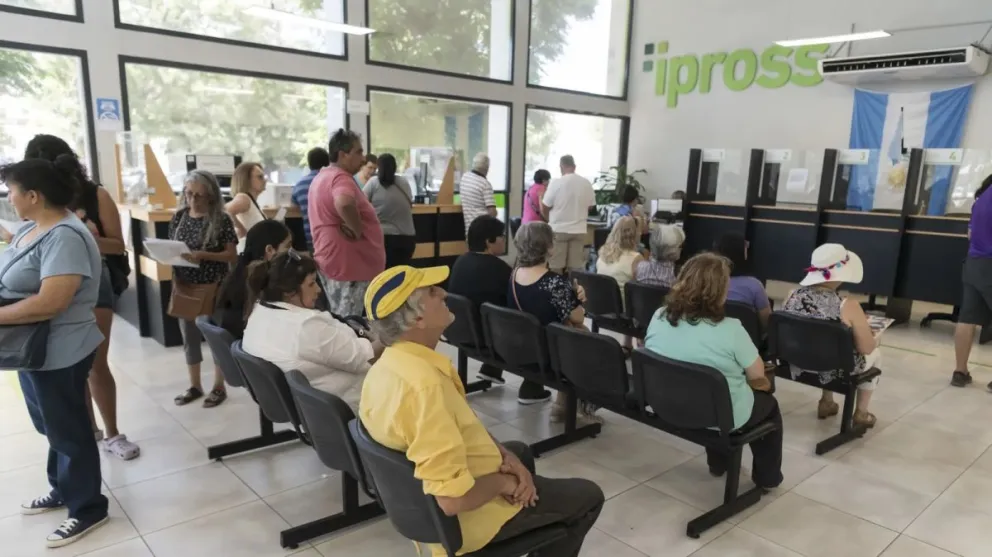 Bajo la gestión de Weretilneck, el enfoque se centró en transformar y digitalizar los procesos internos para mejorar la eficiencia del sistema.