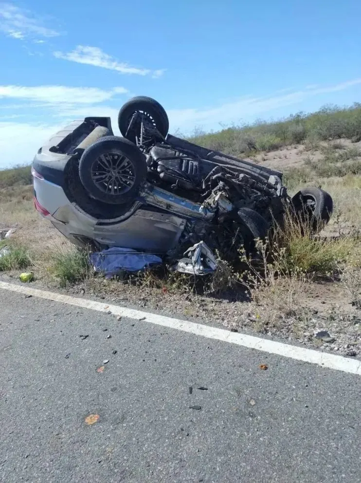 La camioneta Tiggo quedó virtualmente reducida a un amasijo de hierros, un crudo reflejo de la tragedia. Foto: gentileza.