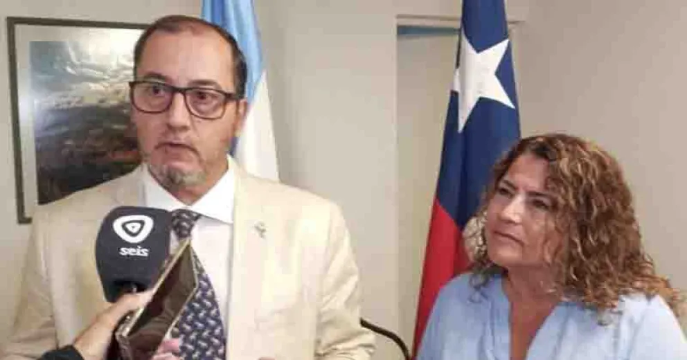 Matta y Guzmán, en la Conferencia de Prensa.