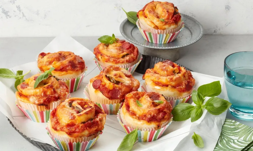 Muffins de pizza para disfrutar en cualquier momento.