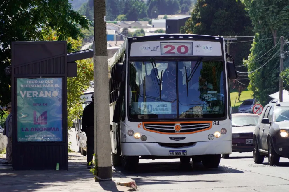 Mientras se resuelve el pedido de nulidad los usuarios continúan pagando la tarifa del año pasado / Foto Facu Pardo 
