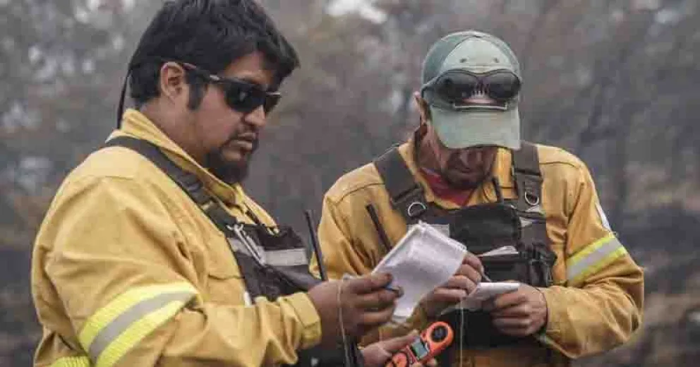 El Servicio Meteorológico Nacional emitió un alerta amarilla por vientos del sector oeste con velocidades entre 40 y 55 km/h, y ráfagas que pueden superar los 85 km/h.