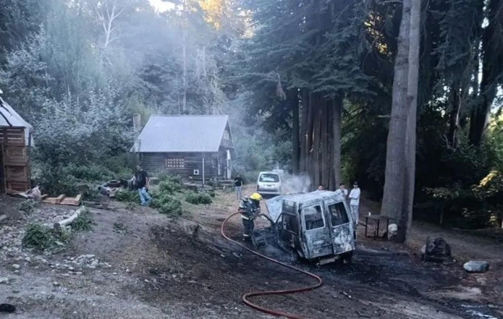 La cercanía del incendio con el pinar generó muchísima preocupación. (Foto: gentileza)