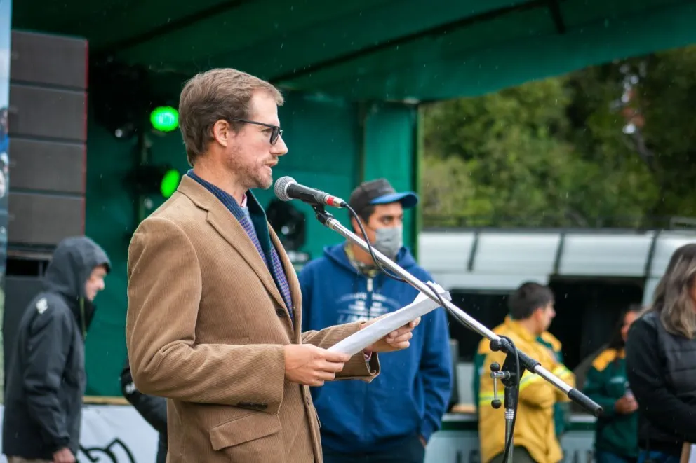 Una imagen de 2022: Ballerini y un discurso duro contra la gestión nacional de aquel momento.