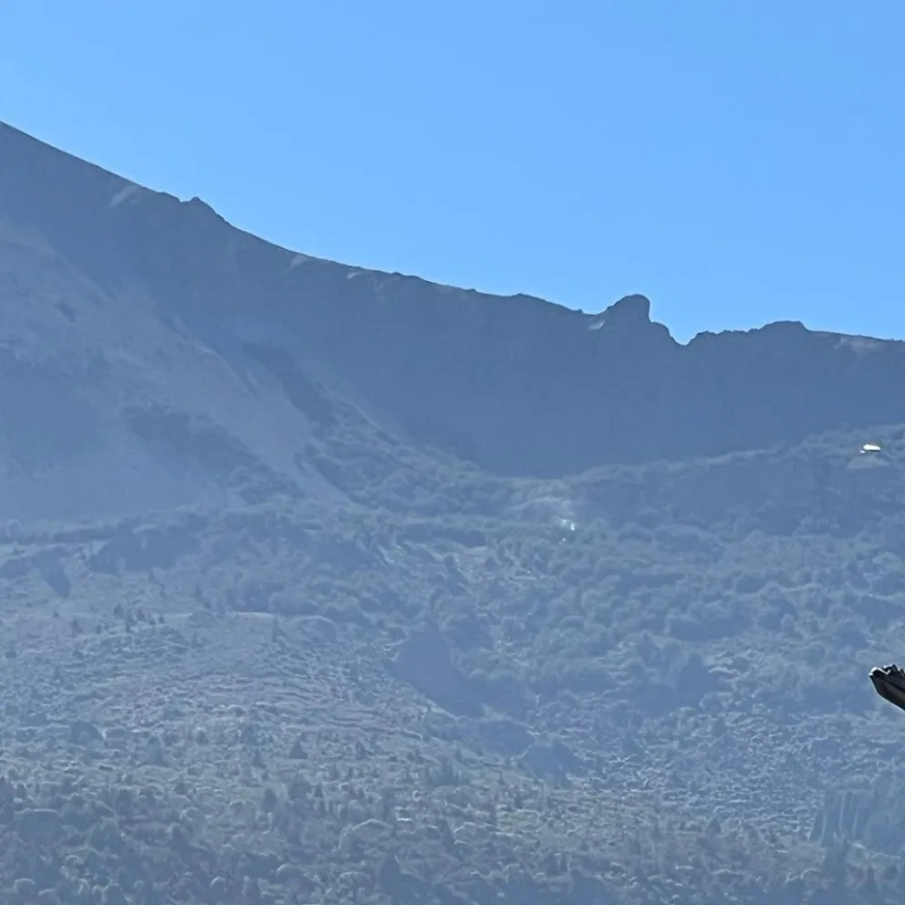 El SPLIF tuvo que salir a comunicar que el humo sobre el Piltriquitrón se debía a una salamandra (foto: gentileza InfoChucao)
