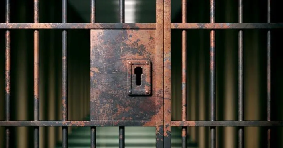 Para detener acciones delictivas.