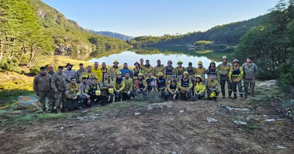 Se solicita evitar circular por las zonas afectadas y transitar con extrema precaución en caso de ser necesario, ya que el riesgo de caída de árboles y derrumbes sigue presente.