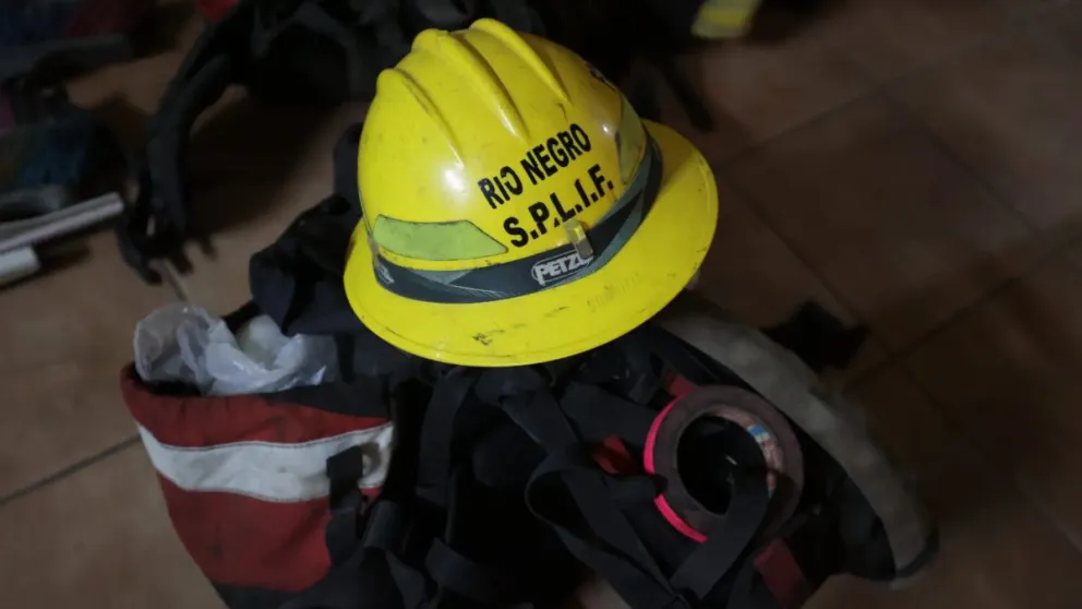 Equipamiento de un combatiente del SPLIF. Crédito: Rafael Alvian, Gobierno de Río Negro.