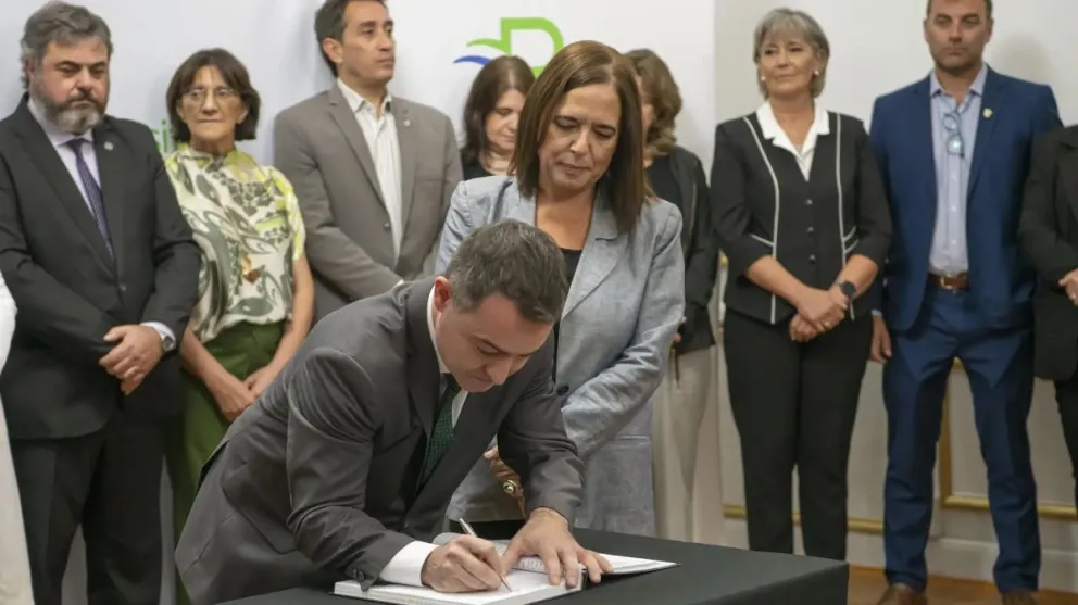 Distintas autoridades estuvieron presentes en el acto. 