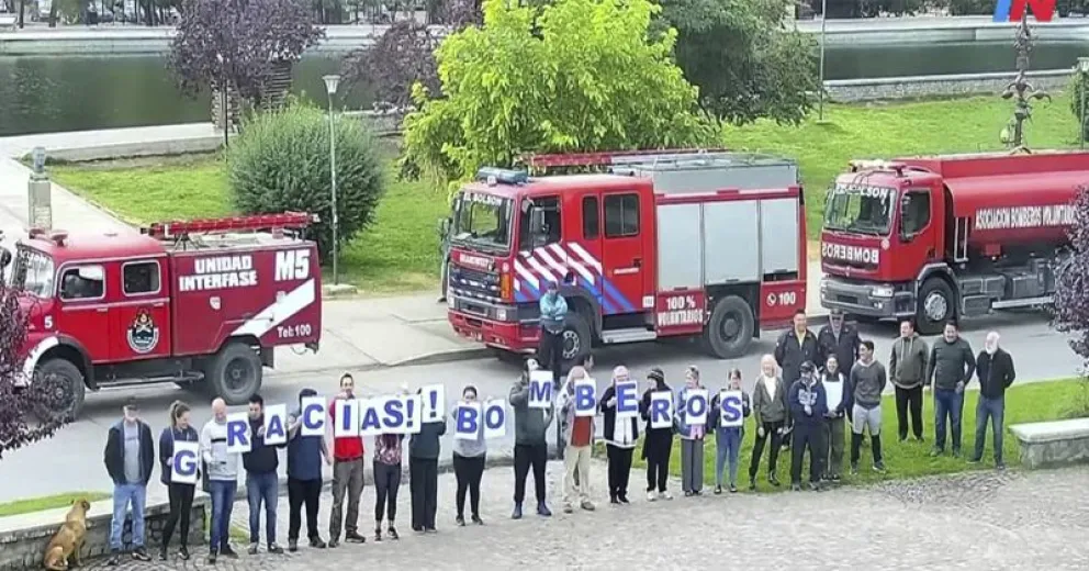 Se quemaron más de 100 viviendas pero gracias a la labor de los voluntarios, muchas otras se salvaron del fuego.