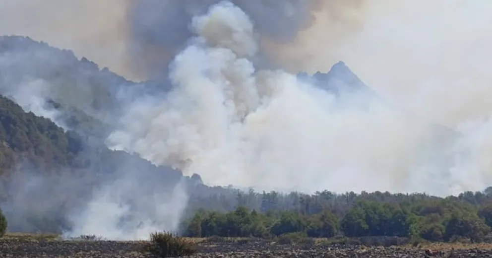 Son ocho los flancos en los que trabajan hoy.