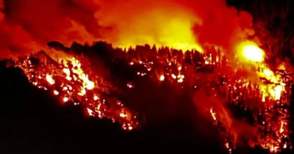 Los dos focos comenzaron de manera simultánea.