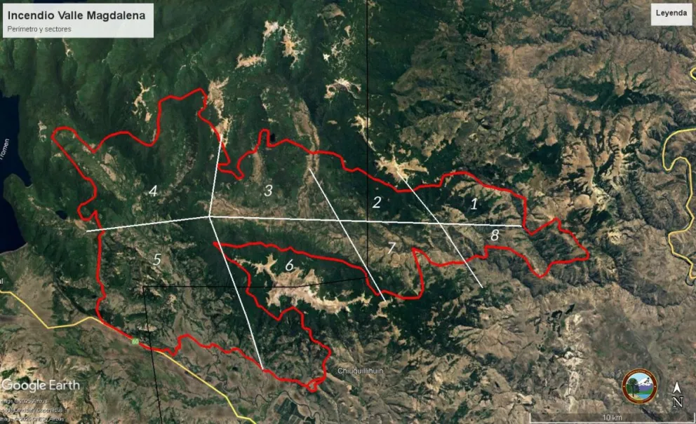 El incendio se mantiene activo.