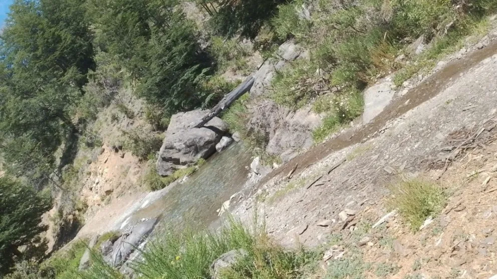 Muchos barrios toman agua del Ñireco.