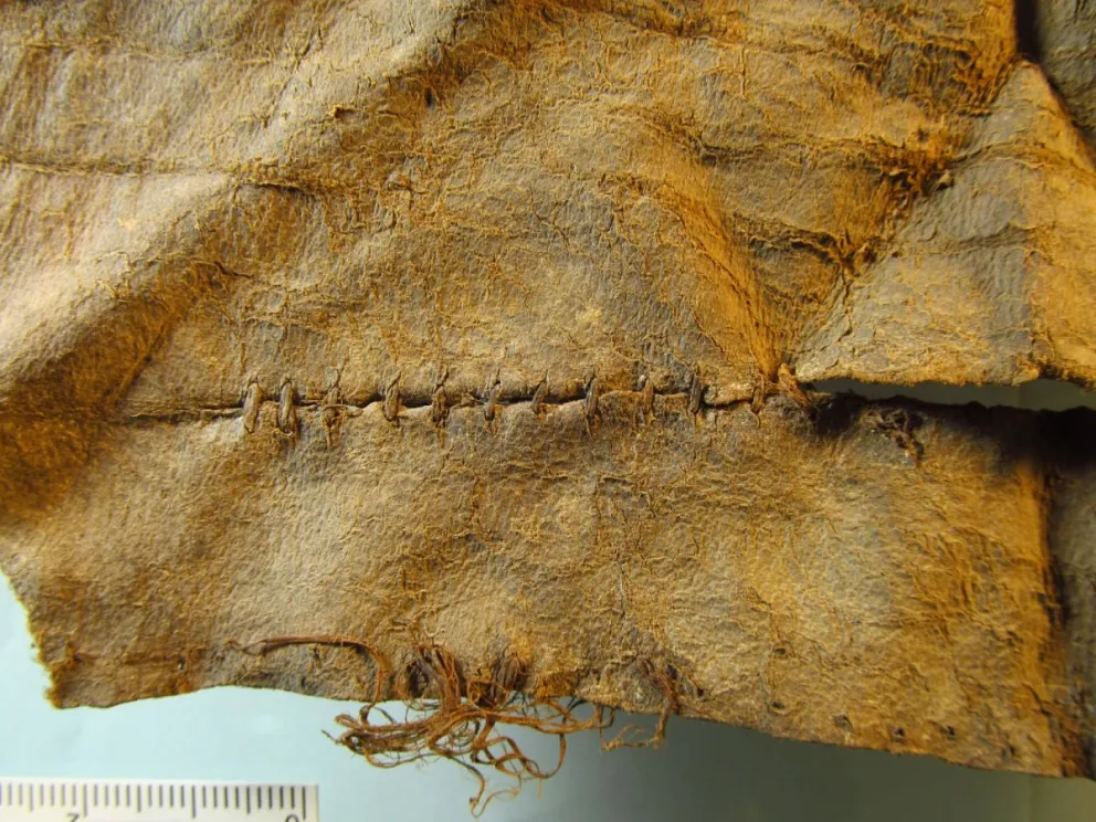 Costuras tan firmes que sobrevivieron 500 años. Gentileza Maximiliano Lezcano.