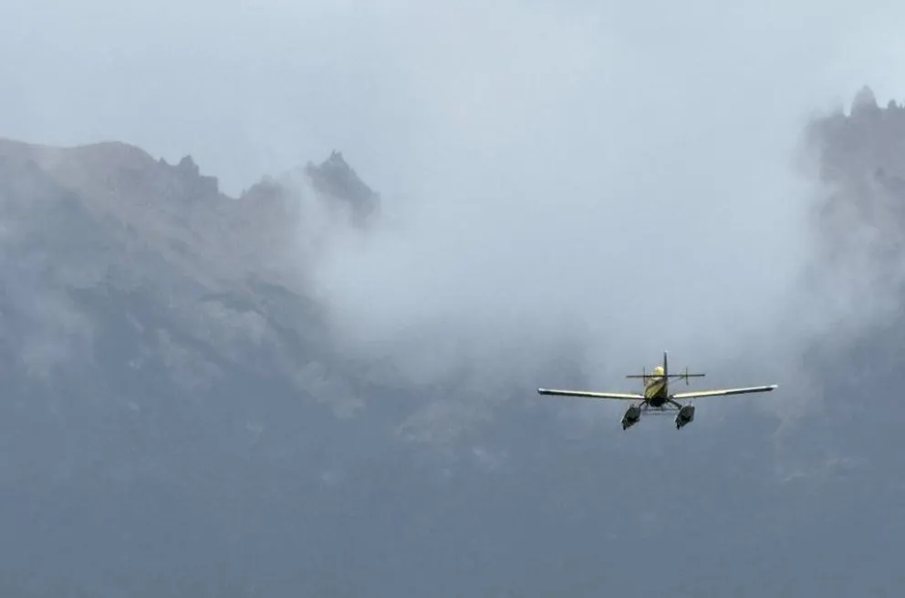 Importante despliegue para combatir el fuego desde las alturas 