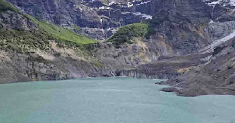 El Ventisquero Negro, uno de los glaciares del Cerro Tronador, en el Parque nacional Nahuel Huapi.