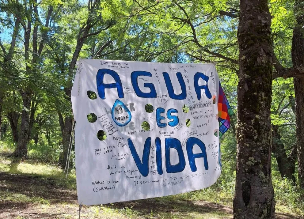 Temor por lo que podría ocurrir con el agua si se construye arriba de la toma desde la que se abastece a gran parte de la ciudad (fotos: gentileza).