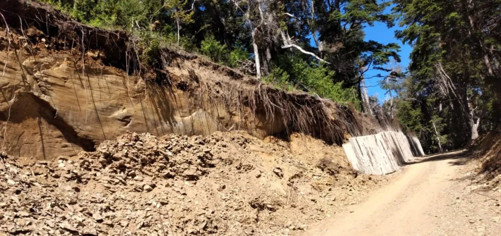 Los vecinos reclamaron no haber sido los primeros en ser avisados de la paralización. 