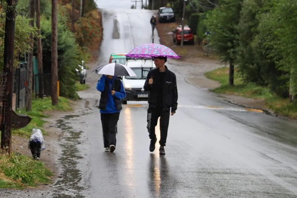 El fin de semana habrá cielo mayormente nublado.