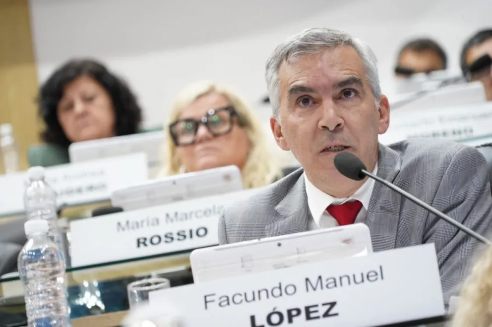 Facundo Lopez, presidente del bloque JSRN en el inicio de sesiones en la Legislatura 