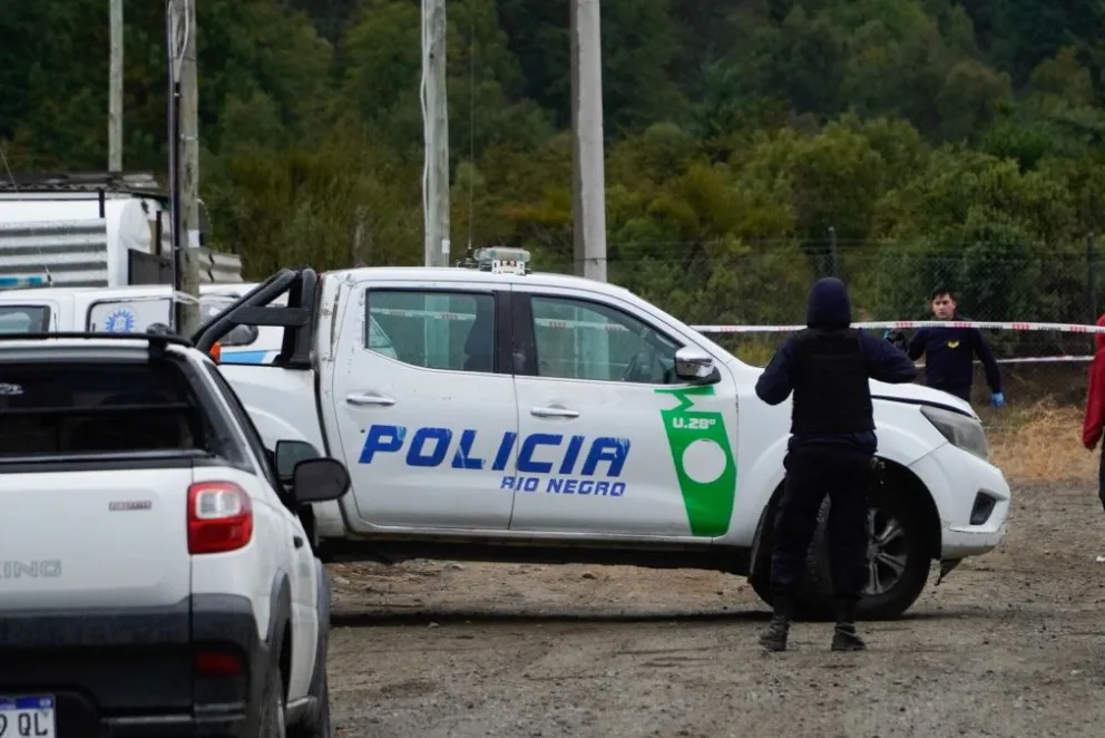 Distintas medidas se tomaron para intentar esclarecer el desafortunado hecho. (Fotos: Facundo Pardo)