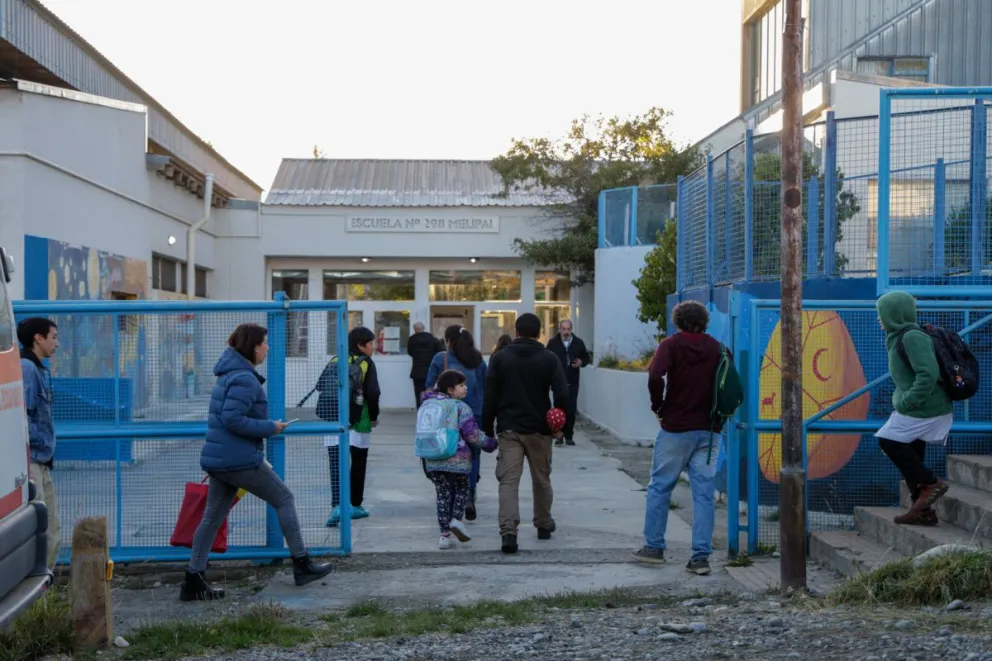 Unter rechazó la propuesta pero no convocó medidas de fuerza y comienzan las clases con normalidad en Bariloche (foto de archivo) 