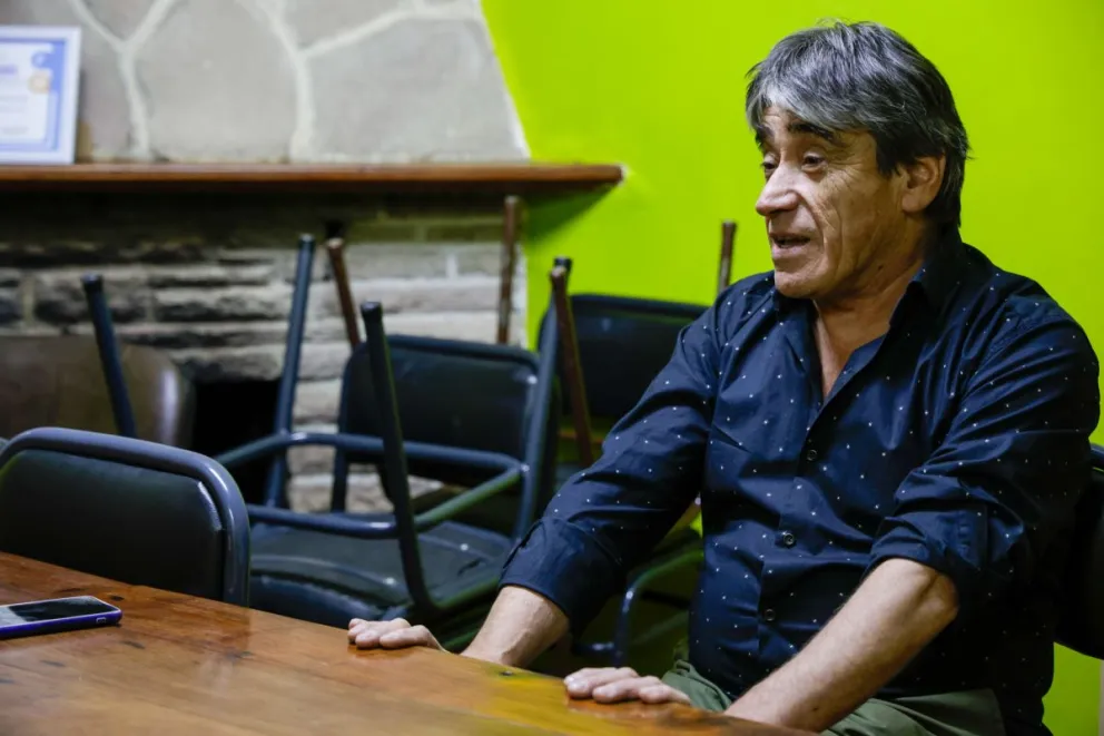 Velásquez confirmó que desde principios de año vienen trabajando en los establecimientos escolares de la ciudad / Foto Euge Neme 