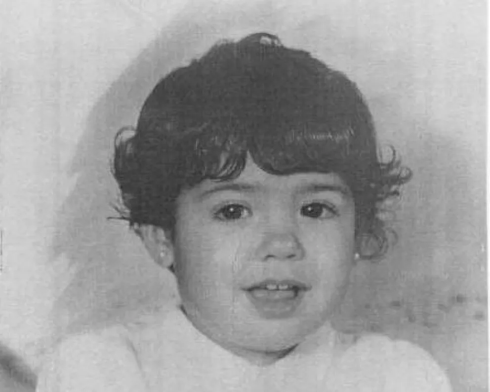 El rostro de la niña que murió a causa del accionar de la guerrilla en 1960.