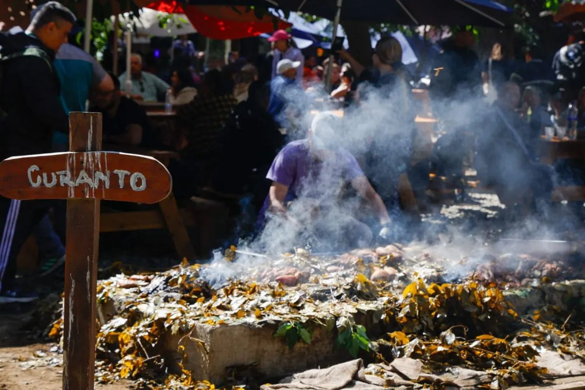 Comenzó la Fiesta Nacional del Curanto de Colonia Suiza: un festín de sabores y cultura en la Patagonia