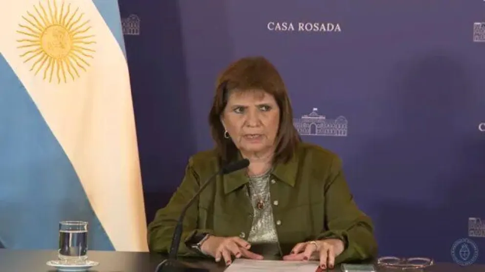 La ministra Patricia Bullrich en la presentación de la Ley Antibarras.
