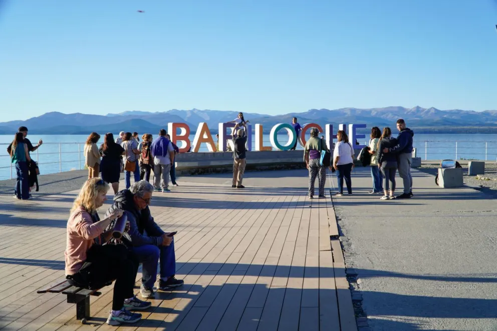 En 2025, los feriados por Semana Santa comienzan con el Jueves Santo el 17 de abril y continúan con el Viernes Santo el 18 de abril. 