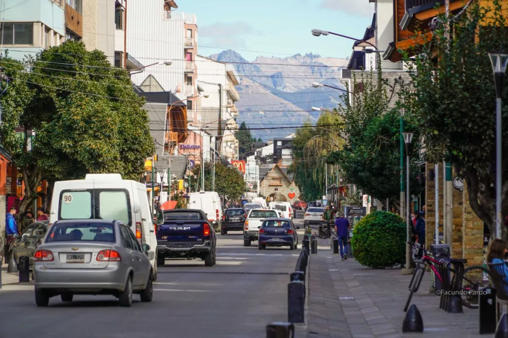 Los interesados enviar CV a: rrhh.crediflash@gmail.com.