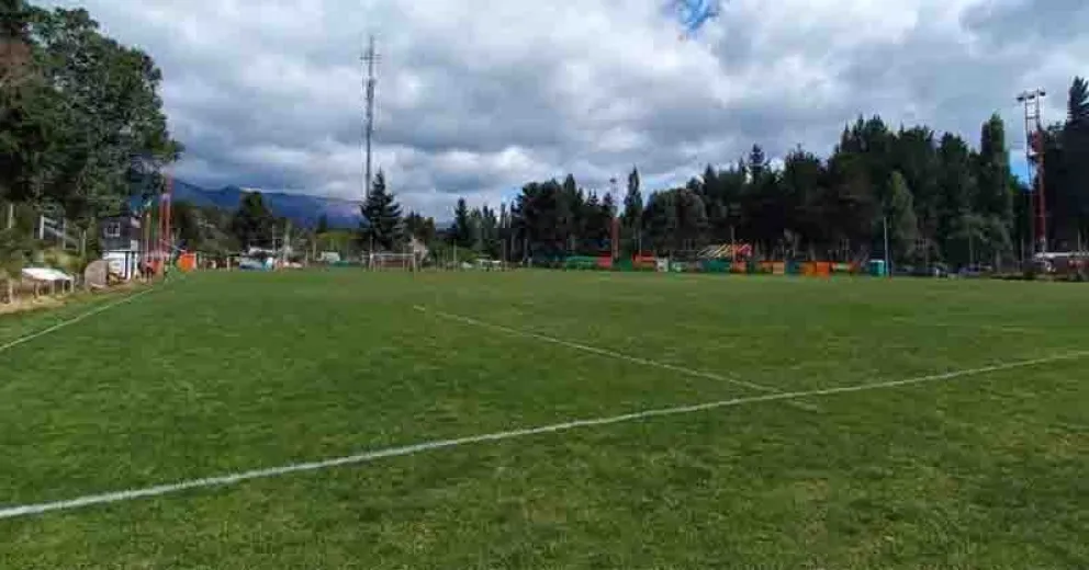 Los incidentes sucedieron en la cancha de Puerto Moreno.