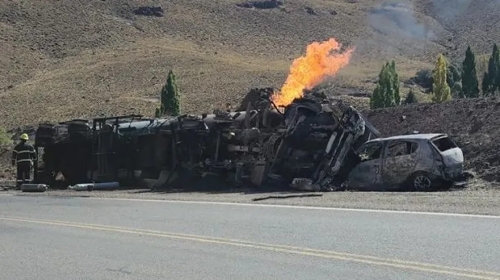Por el momento no hay señales de que se vaya a habilitar el tránsito. 