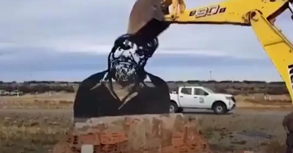Dijeron que el monumento no tenía la habilitación correspondiente.