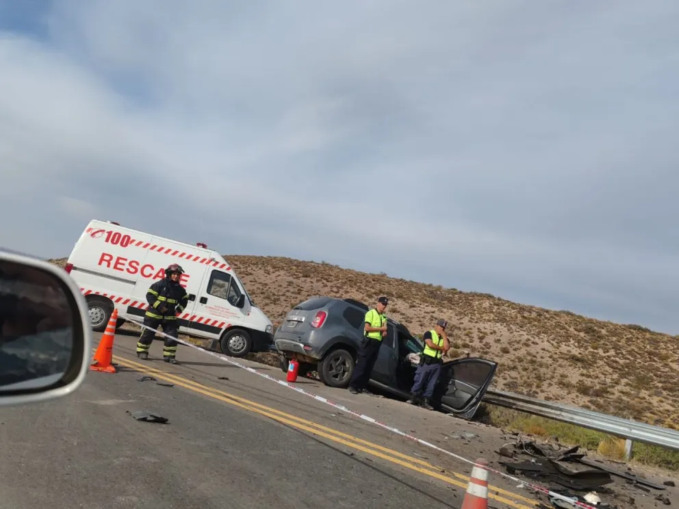 La Duster circulaba en dirección sur mientras que el camión de combustible hacía el norte 