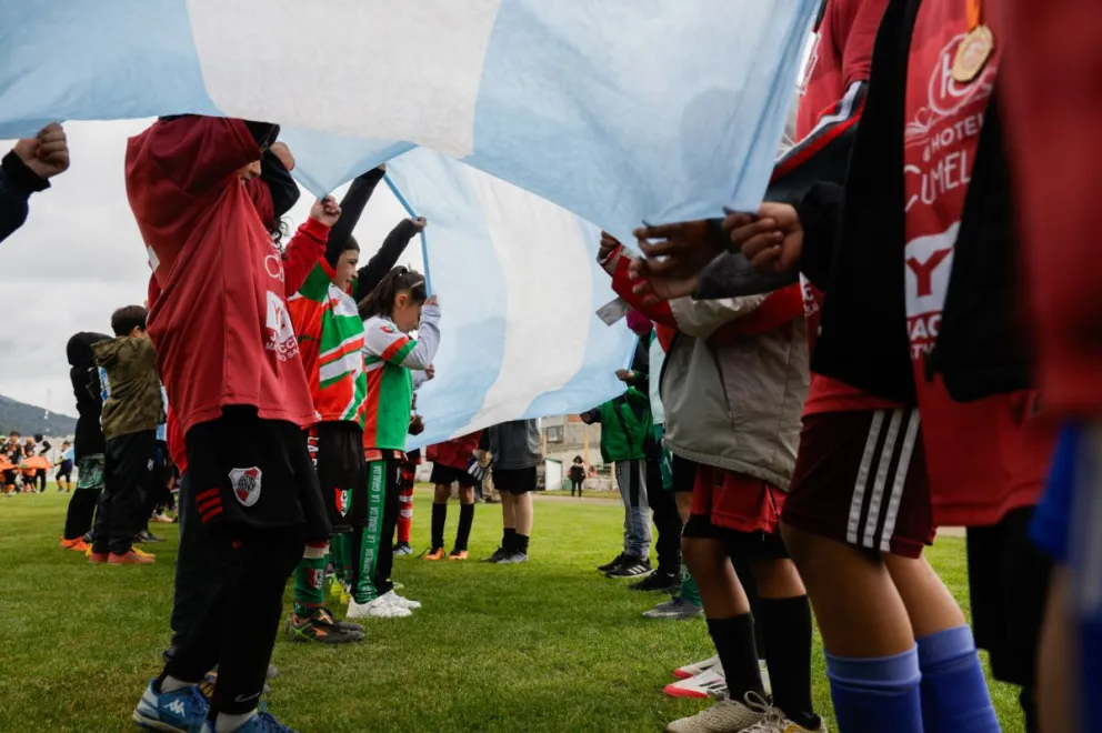 Chicos y chicas compartirán una jornada de deporte y memoria. Foto archivo.