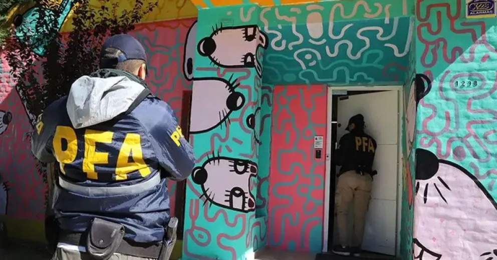 Permanecían encerradas en su habitación, un comportamiento inusual para turistas.