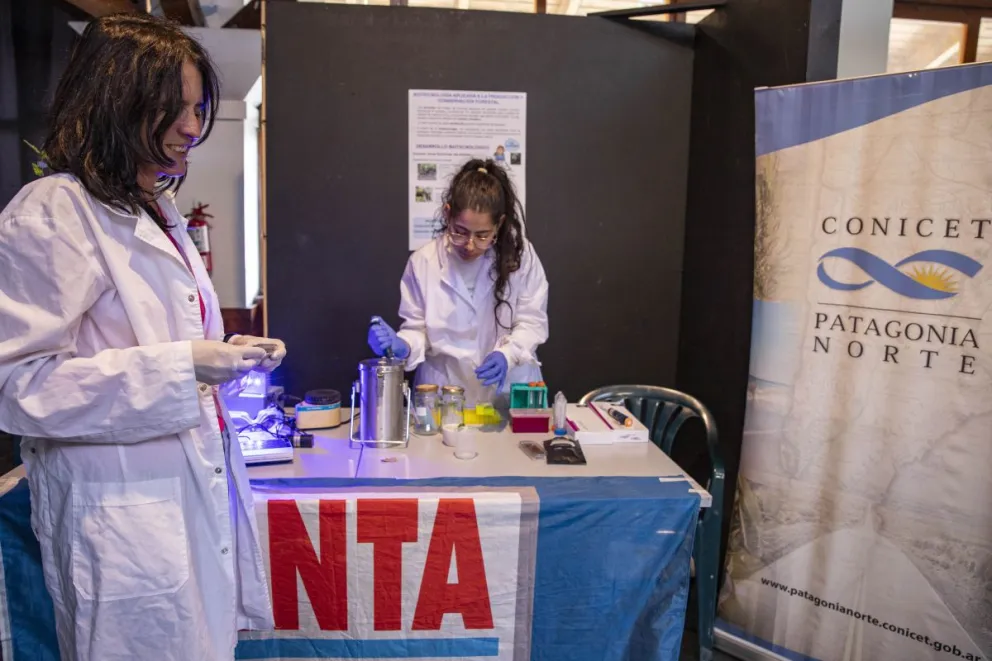 Momentos de incertidumbre para la ciencia argentina (fotos: Eugenia Neme).