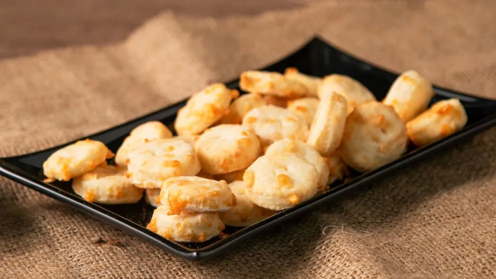 Crackers de queso caseras.