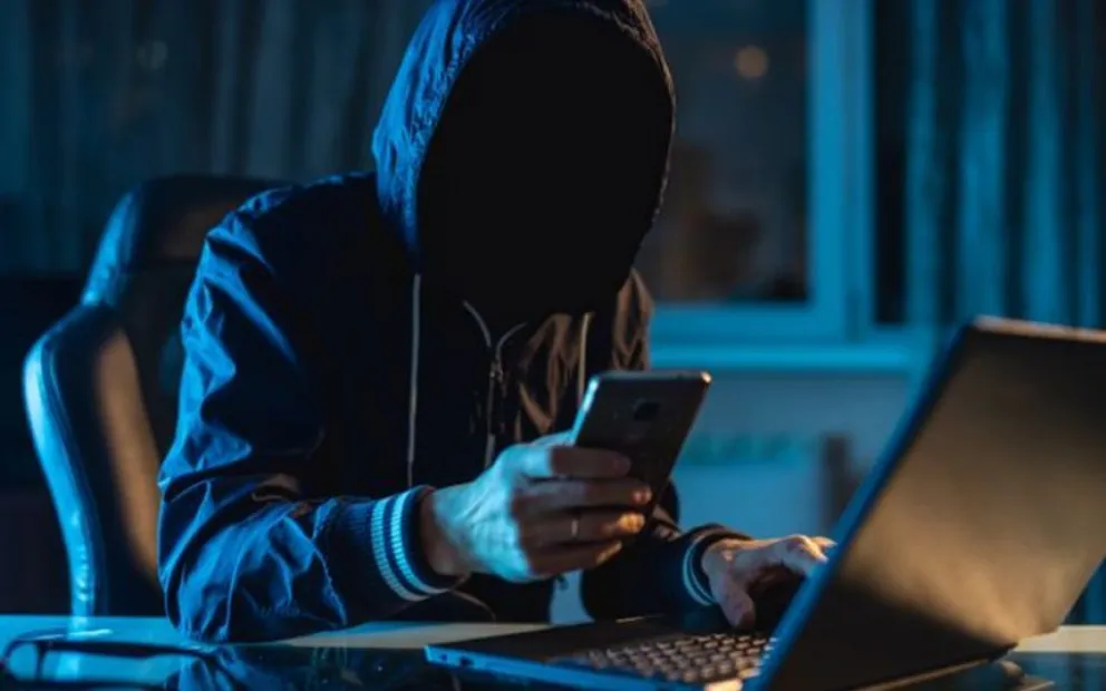 El grooming es una conducta extorsiva que se da a partir de una manipulación ejercida por el adulto hacia un menor.