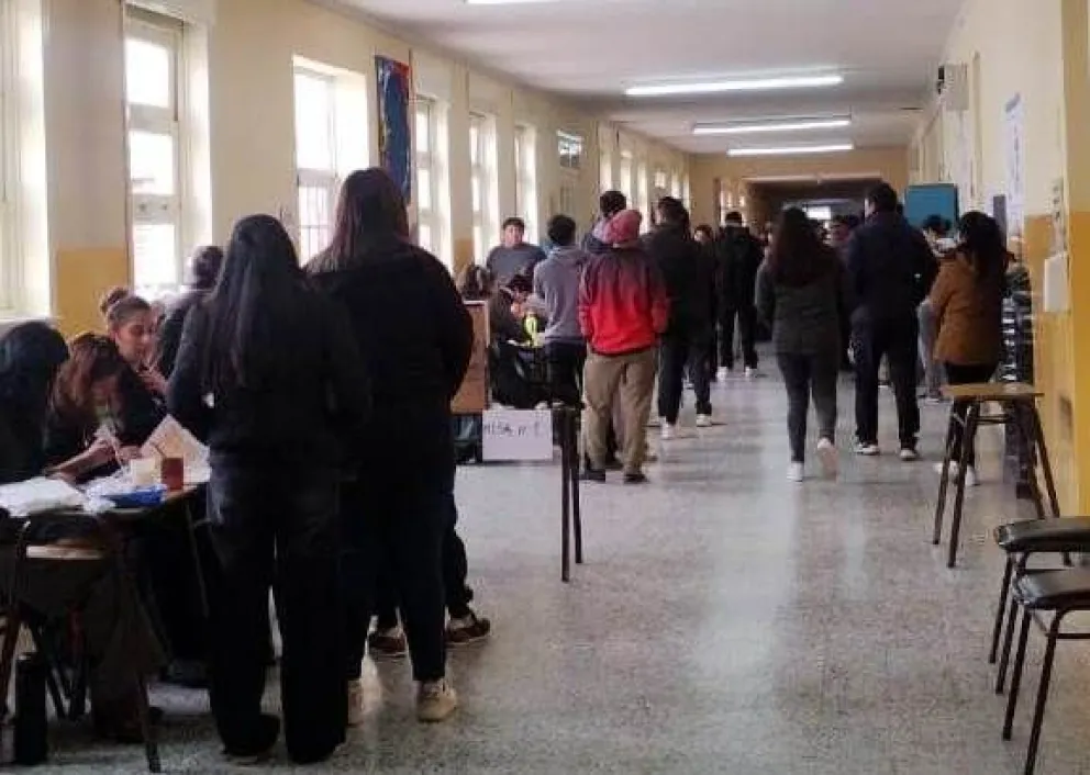 La elección en Sierra Colorada quedó a favor de Juntos Somos Río Negro (fotos gentileza).