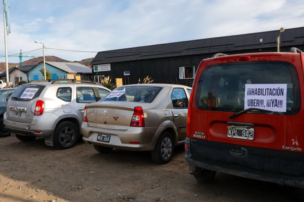 A partir de una resolución, el intendente habilita el transporte de pasajeros desde aplicaciones sin cupo límite. Foto de archivo.