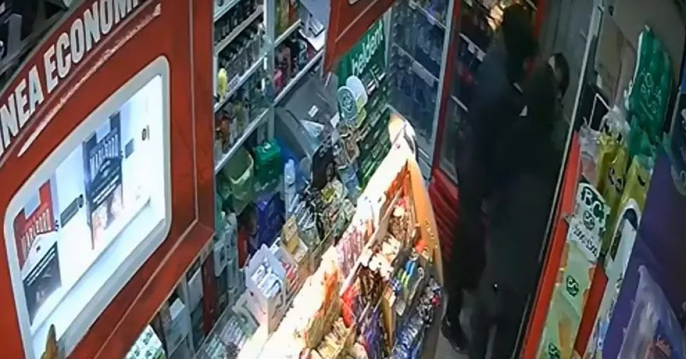 Durante el violento asalto armado en pleno centro de Bariloche. 