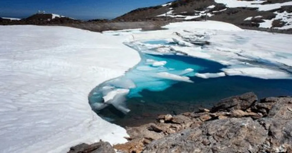 Es indispensable consultar el clima previo a una salida a la montaña.