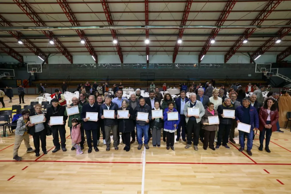 Homenajearon a los vecinos que contribuyeron a forjar la ciudad
