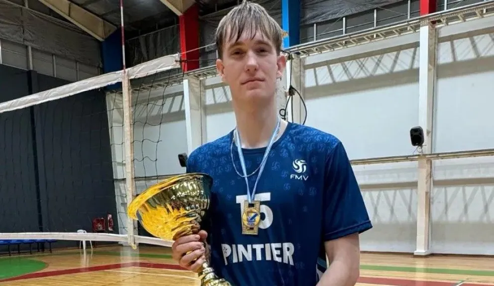 Un vecino de la ciudad en busca de representar nuestro país / Foto El Diario Sur 